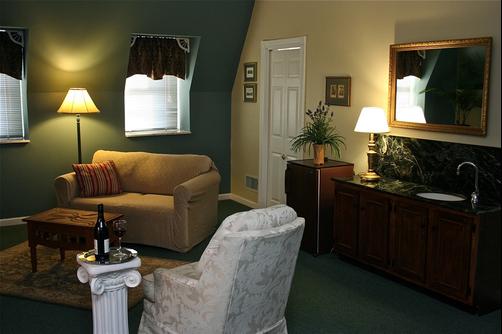 Napoleon's Retreat Bed & Breakfast - St Louis - Living room