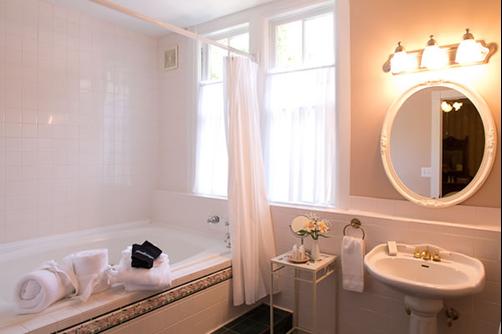 Beaufort House Inn - Asheville - Bathroom