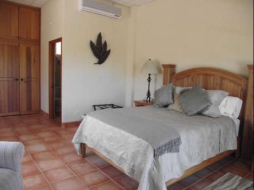 Serenity Sands Bed and Breakfast - Corozal - Bedroom
