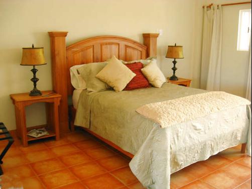 Serenity Sands Bed and Breakfast - Corozal - Bedroom