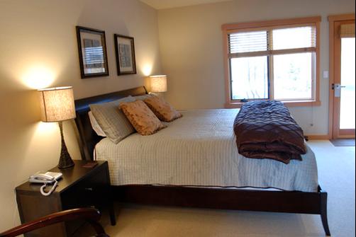 Inn at Vineyard Lane - Bainbridge Island - Bedroom
