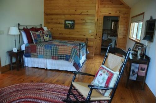 Oak Manor Bed & Breakfast/Pine Grove Cottages - Pittsburg - Bedroom