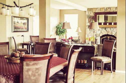 The DreamGiver's Inn - Newberg - Restaurant