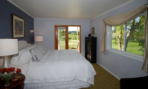 Trumpeter Inn - Friday Harbor - Bedroom