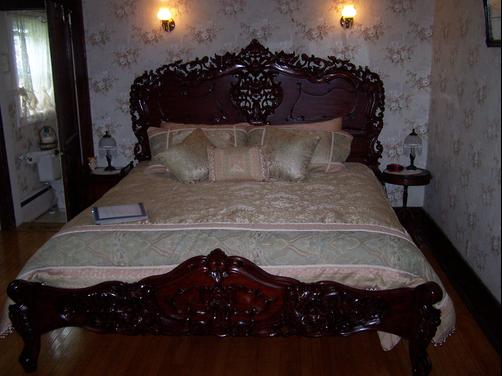 Meyer House Bed and Breakfast - Davis - Bedroom