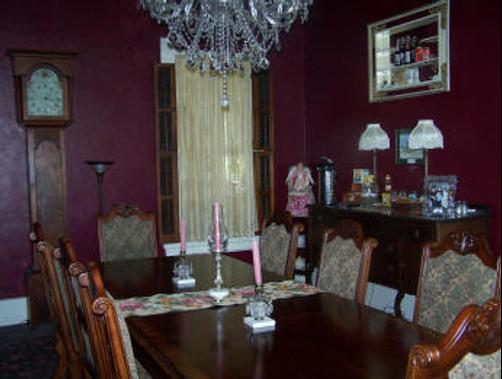 Meyer House Bed and Breakfast - Davis - Living room