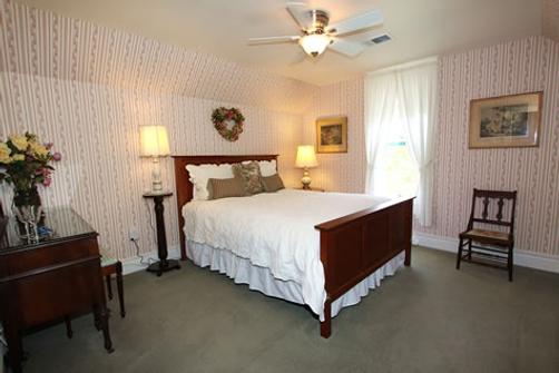 Case Ranch Inn - Forestville - Bedroom