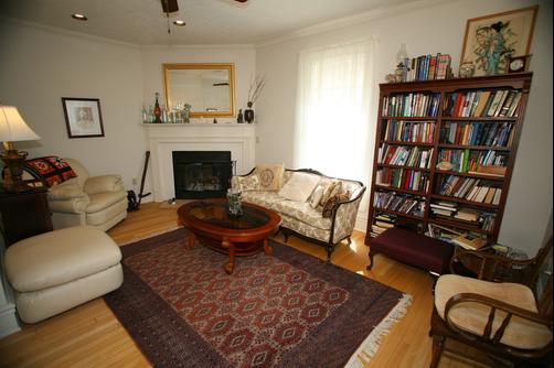 A Finch Nest - Whitehall - Living room