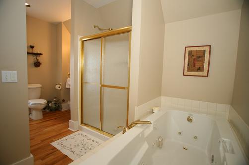 A Finch Nest - Whitehall - Bathroom