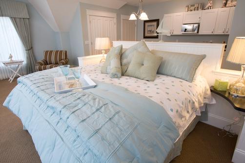Inn at Torch Lake - Alden - Bedroom