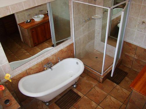 Lalapanzi Guest House - Saint Lucia - Bathroom