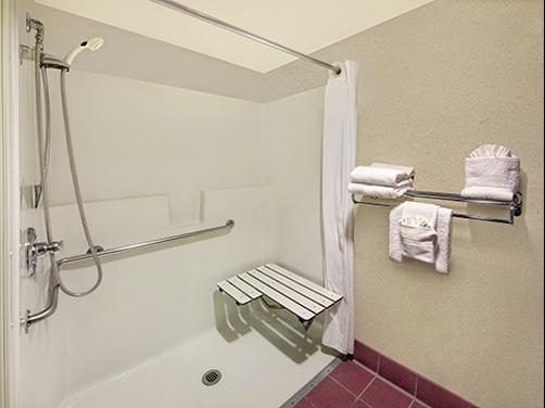 Red Lion Inn & Suites Denver Airport - Denver - Bathroom