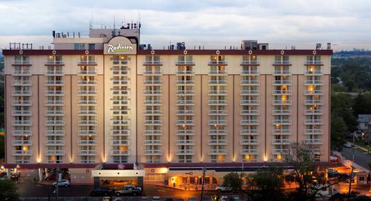 Radisson Hotel JFK Airport - New York - Building
