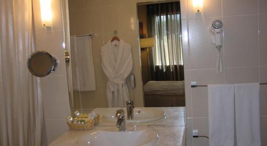 Congress-Hotel Taganrog - Taganrog - Bathroom
