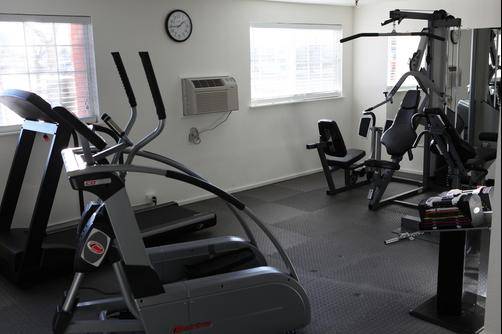 Clarion Hotel - Renton - Gym