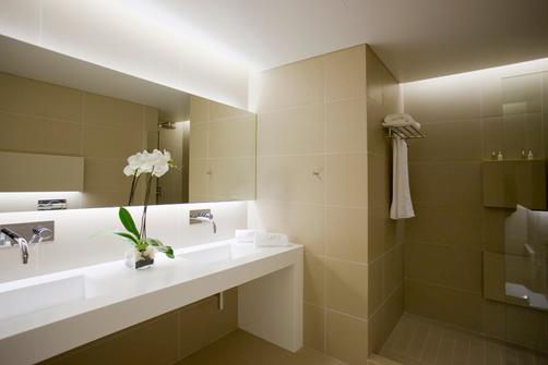 O&B Athens Boutique Hotel - Athens - Bathroom