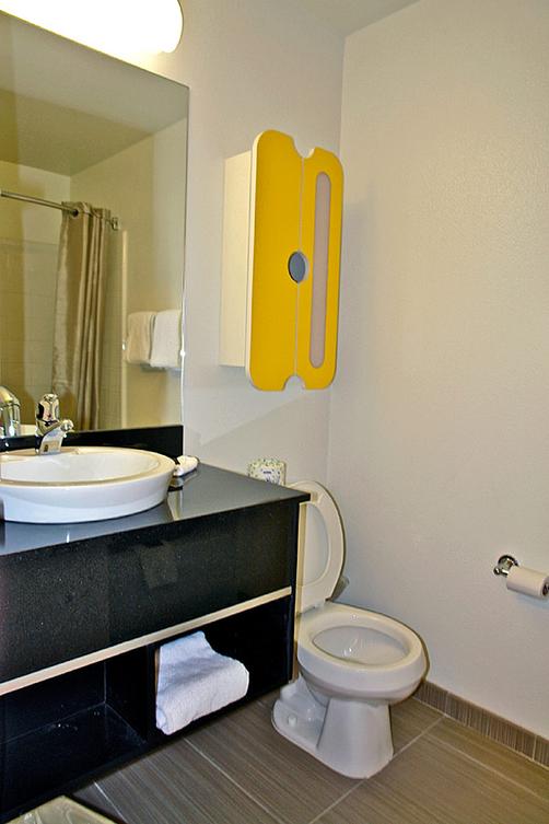 Studio 6 Seattle Mountlake Terrace - Mountlake Terrace - Bathroom