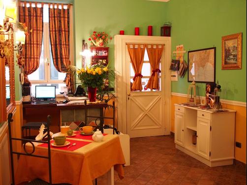 Delle Palme - Naples - Front desk