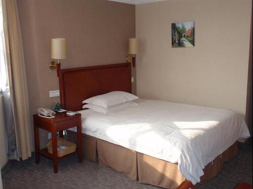 Greentree Inn Yangzhou Plaza Hotel - Yangzhou - Bedroom