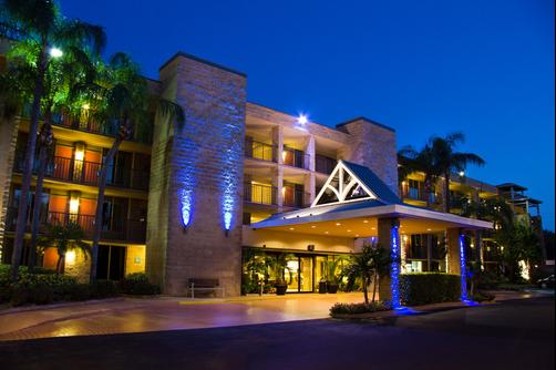 Best Western Plus Siesta Key Gateway - Sarasota - Building