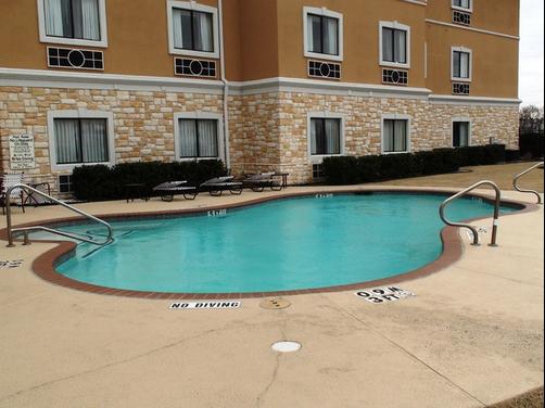 Holiday Inn Express & Suites Greenville - Greenville - Pool