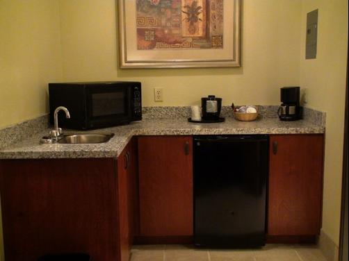 Holiday Inn Express & Suites Greenville - Greenville - Kitchen
