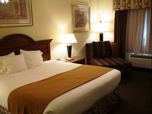 Holiday Inn Express & Suites Greenville - Greenville - Bedroom