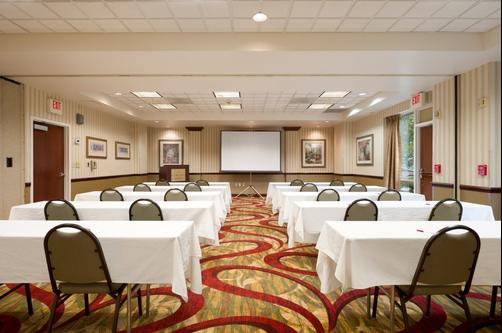 Ramada Suites Orlando Airport - Orlando - Conference room