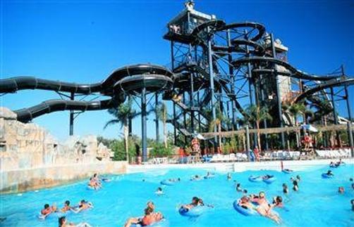 Best Western Valencia Inn - Valencia - Attractions