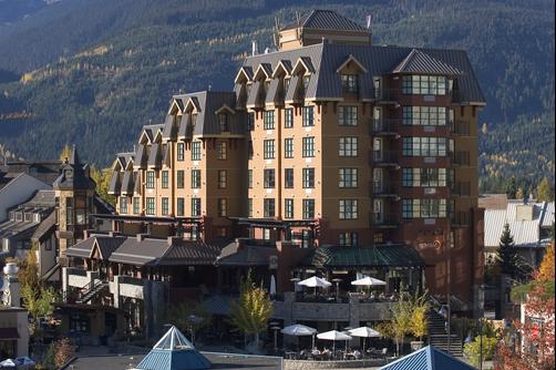 Sundial Boutique Hotel - Whistler - Building