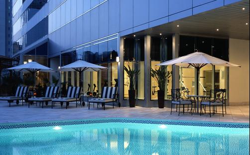 Millennium Corniche Hotel Abu Dhabi - Abu Dhabi - Pool