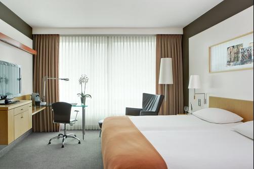 Steigenberger Airport Hotel Amsterdam - Schiphol - Bedroom