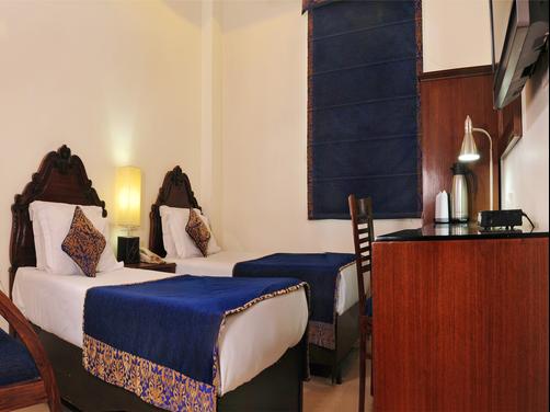 Clark Heights - New Delhi - Bedroom