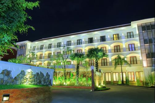 Lotus Blanc Resort - Siem Reap - Outdoors view