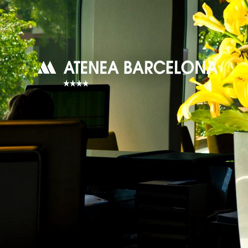 Aparthotel Atenea Barcelona - Barcelona - Living room