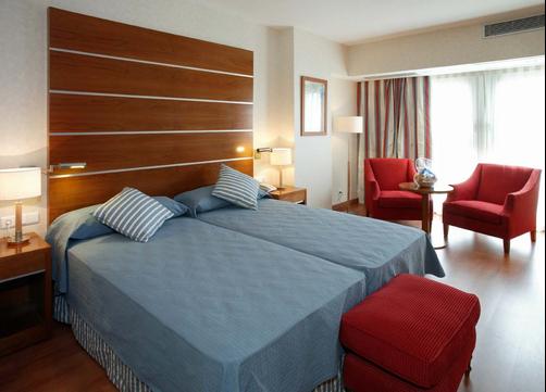 Monte Malaga Hotel - Malaga - Bedroom