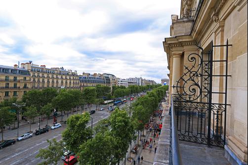 Fraser Suites Le Claridge Champs-Elysees - Paris - Building