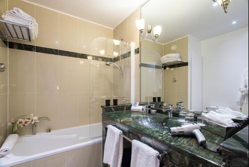 Fraser Suites Le Claridge Champs-Elysees - Paris - Bathroom