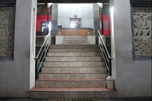 Bakungs Beach Hotel - Denpasar