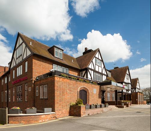 Mercure Leeds Parkway Hotel - Leeds - Building