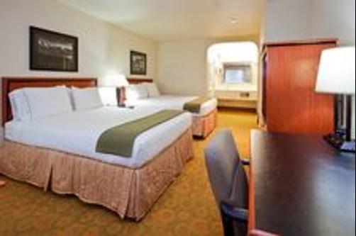 Atherton Park Inn and Suites - Redwood City - Bedroom
