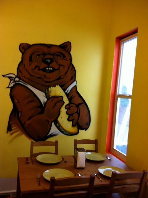 International Travelers House Adventure Hostel - San Diego