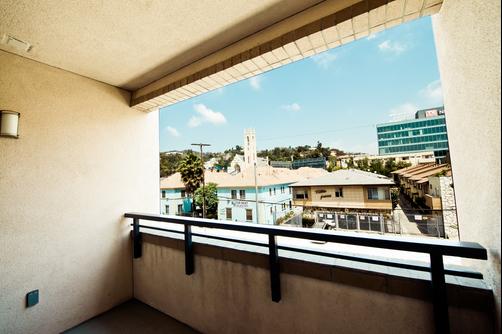 The Hollywood Madonna Apartment - Los Angeles