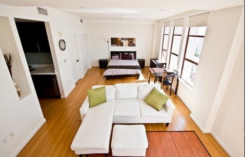 Hollywood View Apartment - Los Angeles - Living room