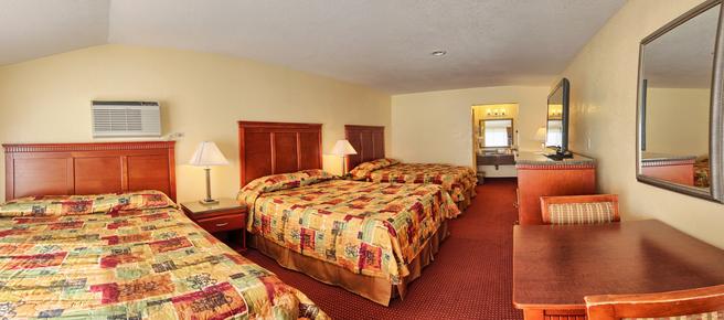 Vagabond Inn Hotel Circle - San Diego - Bedroom