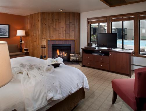 Molly Gibson Lodge - Aspen - Building