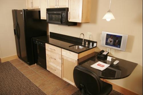 LivINN Hotel Minneapolis North / Fridley - Fridley - Kitchen
