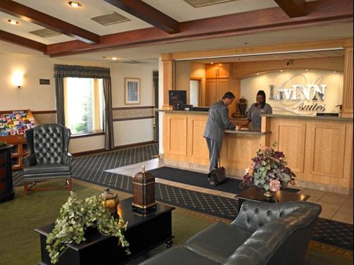 LivINN Hotel Minneapolis North / Fridley - Fridley - Front desk