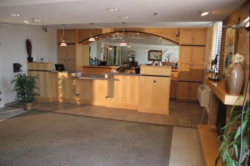 LivINN Hotel St Paul East / Maplewood - Maplewood - Front desk