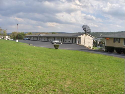 Knights Inn Pine Grove - Pine Grove - Building